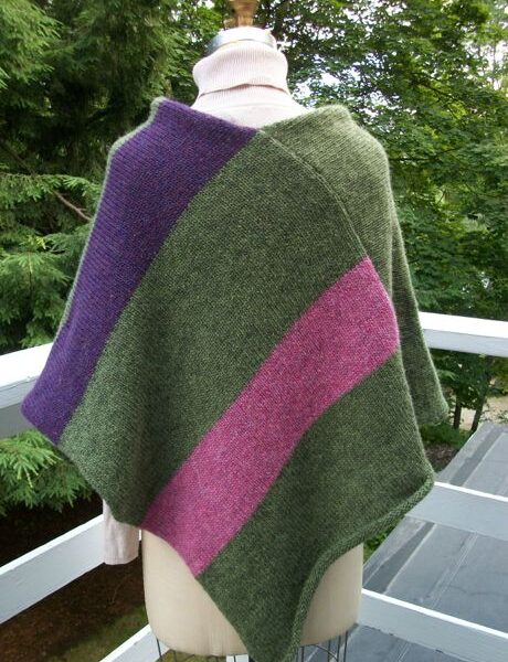 Lette Lopi-Icelandic Wool Poncho