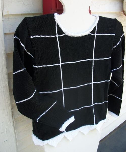 Cotton crew neck pullover with grid pattern
